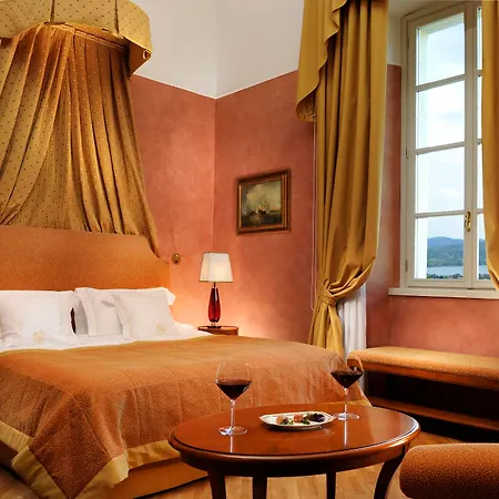 Castello Dal Pozzo Maggiore - Preferred & 5* Оледжо-Кастелло