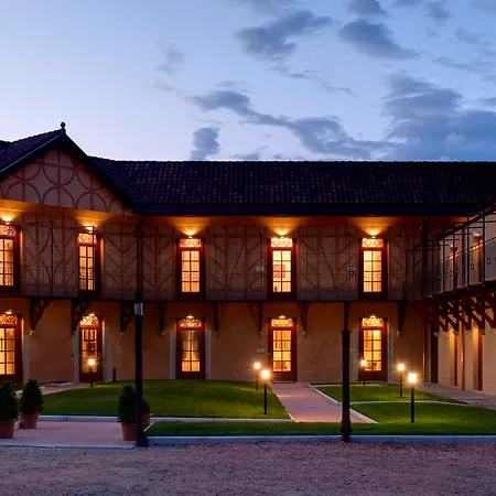 Castello Dal Pozzo Maggiore - Preferred & 5* Оледжо-Кастелло