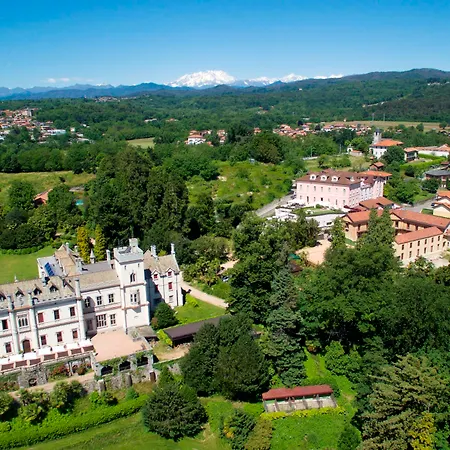 Отель Castello Dal Pozzo Maggiore - Preferred & Оледжо-Кастелло
