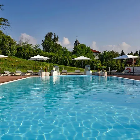 Castello Dal Pozzo Maggiore - Preferred & Отель Оледжо-Кастелло