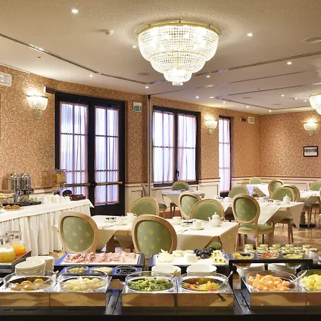 Castello Dal Pozzo Maggiore - Preferred & 5* Оледжо-Кастелло