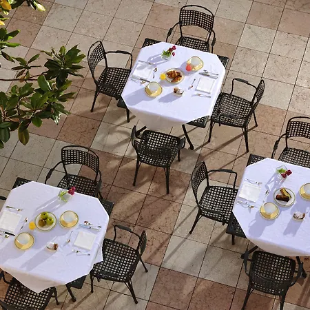 Castello Dal Pozzo Maggiore - Preferred & 5*