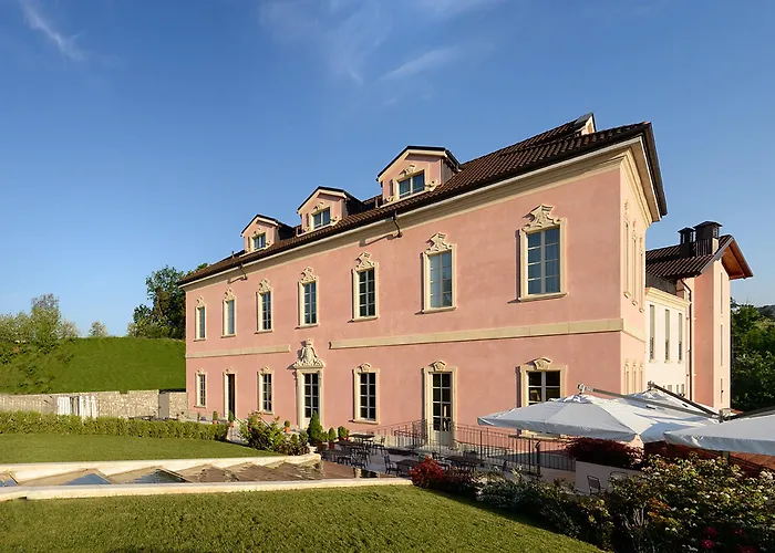 Castello Dal Pozzo Maggiore - Preferred & فندق